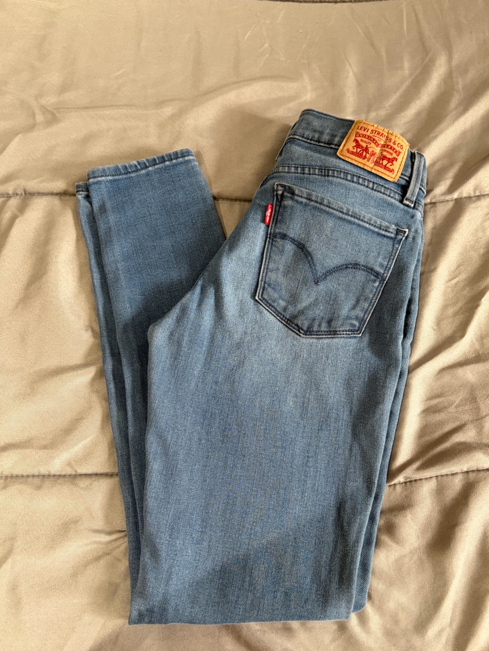 710 Levi's Women's Super Skinny Jeans